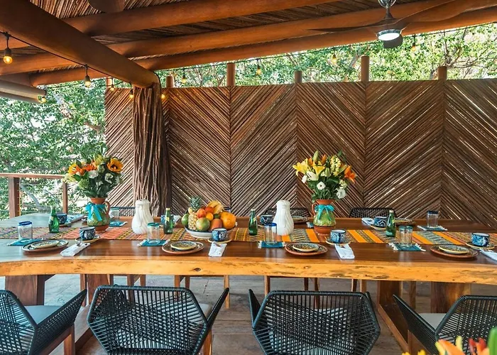 Luxury - Events & Vacations * Zihuatanejo